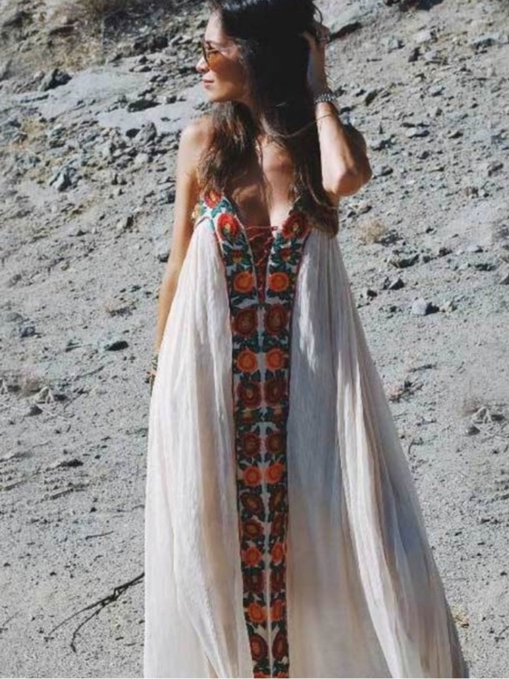 Mo Huan Yi Chu boho embroidered maxi dress - Picture 4 of 13